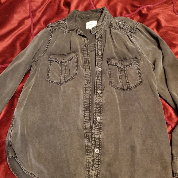 Button up top - Picture 2 of 3